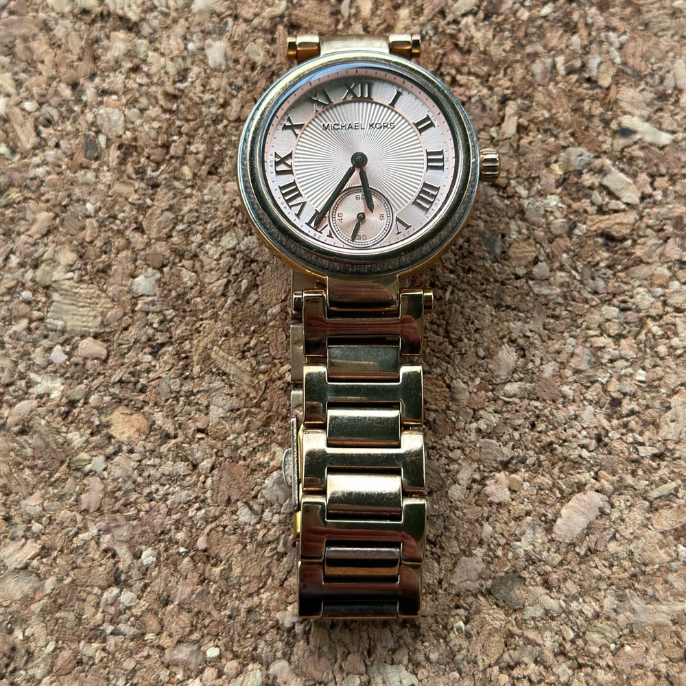 Michael Kors watch (rose gold)